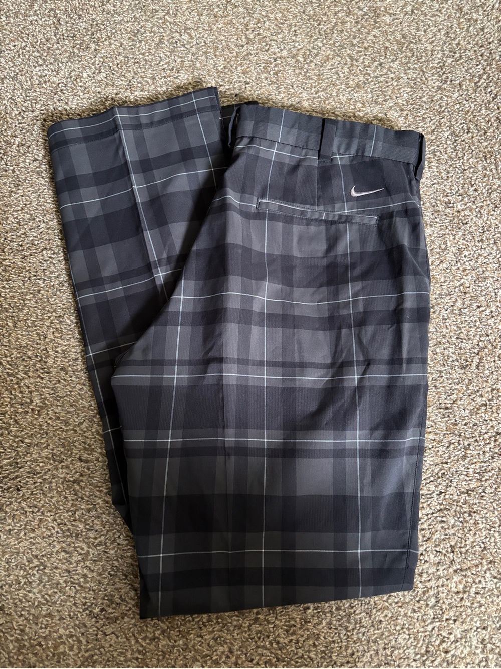 Nike Men’s Black & Grey Plaid Performance Golf Pants Size 34/32